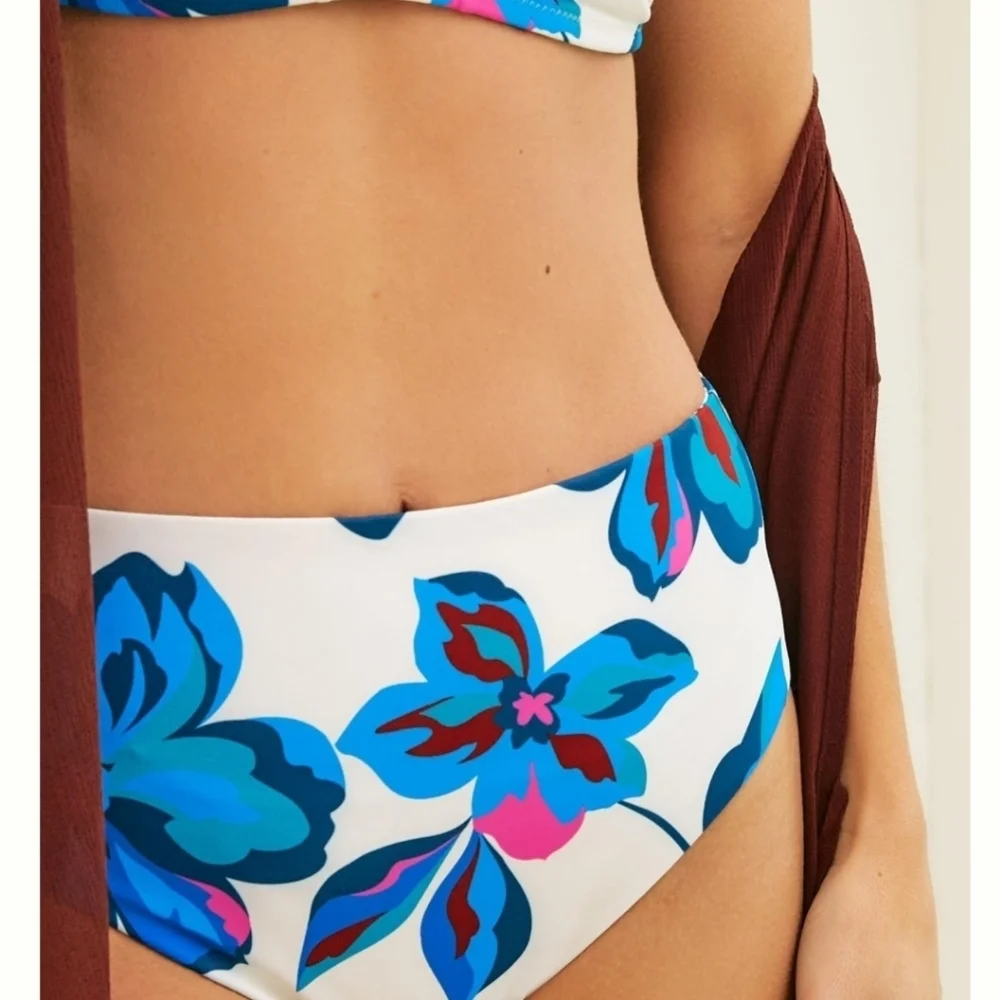 Sanctuary High-Waisted Reversible Bikini BottomsSee all Sanctuary size XL
